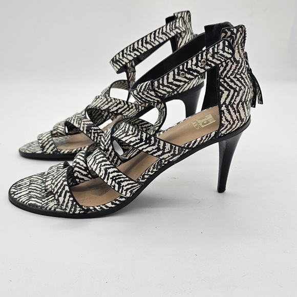 Joe's Jeans Womens High Heels Strappy Ankle Zip Zebra Print Black/White Size 7.5 - Picture 6 of 13